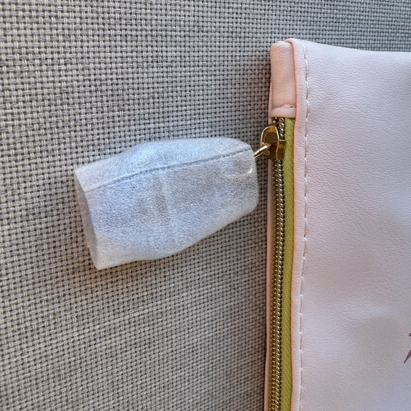 Cosmetic Bag | Makeup Travel Pouch | Ipsy - Picture 4 of 6